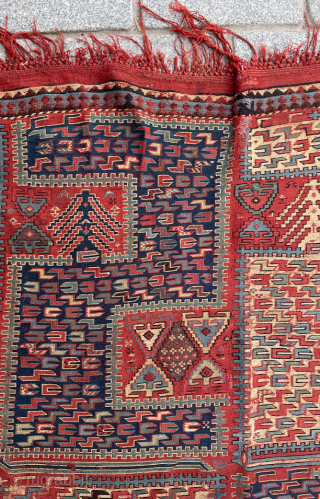 Mid 19th Century Caucasian Sileh with rare Yellow-Blue S design and fine quality size 190x250 cm                 