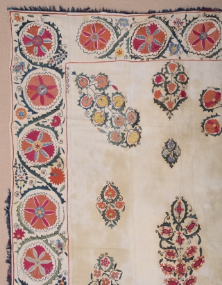 Antique Suzani size 160x226 cm                            