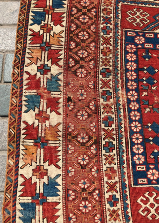 West Anatolian Bergama Rug circa 1800 size 160x185 cm                        