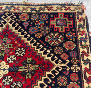 Extremely fine silk wefted Persian Qashqai bag face circa 1870 size 54x59 cm                    