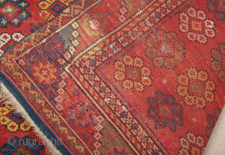 Early 19th Century West Anatolian Bergama Rug size 122z127 cm                       