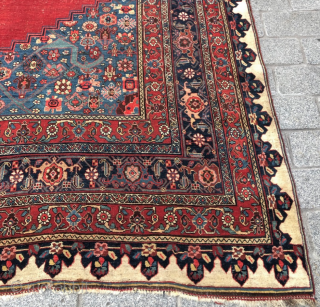 Late 19th Century Persian Bidjar Carpet size 290x445 cm wool on wool                     