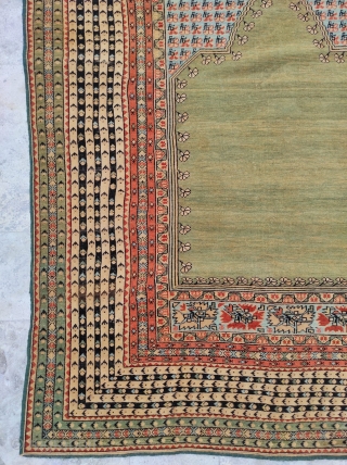 Very Fine Quality Gördes Prayer Rug 

Size : 128 x 178 cm 

                    