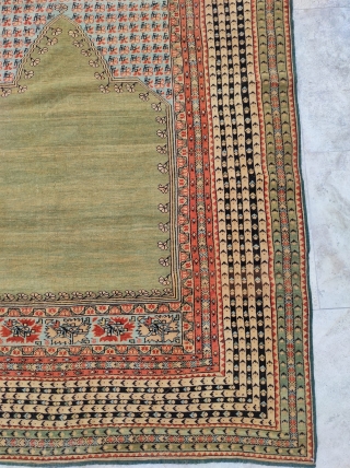 Very Fine Quality Gördes Prayer Rug 

Size : 128 x 178 cm 

                    