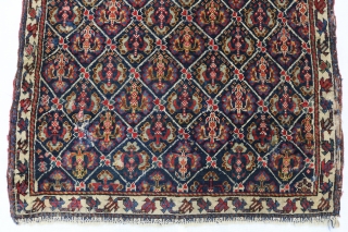 ca.1900 Qashqai bagface With mix silk and wool wefts, size:56x63 cm
https://www.larta.net/larta-online/rug.php?id=19&pid=653                      