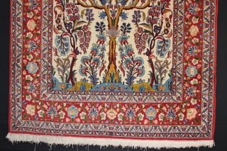 ca.1930 Wonderful Isfahan Rug,,Great Natural colours shiny silky wool and very good condition,,size:214x140 cm  7x4.7 ft                