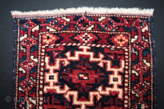 Unusual Qochan yastik,size:58x32 cm  1.11x1 ft very good condition,places highlight silk knoted,,                    