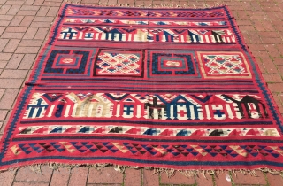 Late 19th. Tunisian Family Caravan Gafsa Kilim with mother&child camel
Dimesions : 195 x 195 cm                  