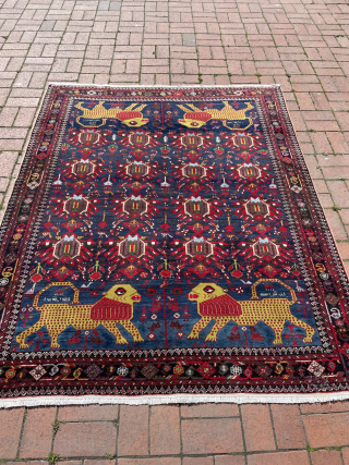 Lovely afshar area sirjan rug circa 1930, natural dyes and lion motifs inside also described. Fringers are remade. Size : 195 x 160 cm. Please contact directly via email: halilaalan@gmail.com // +90  ...