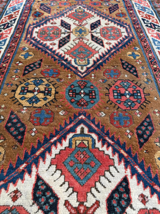 Late of the 19th century Sarab Rug, size 113x197 cm. Please send me directly mail.
halilaydinrugs@gmail.com
                  