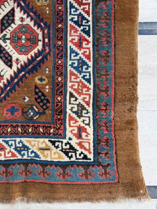 Late of the 19th century Sarab Rug, size 113x197 cm. Please send me directly mail.
halilaydinrugs@gmail.com
                  
