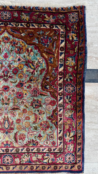 Late of the 19th Century Keshan Silk Prayer Rug. size 55x58 cm. Please send me directly mail.
halilaydinrugs@gmail.com                