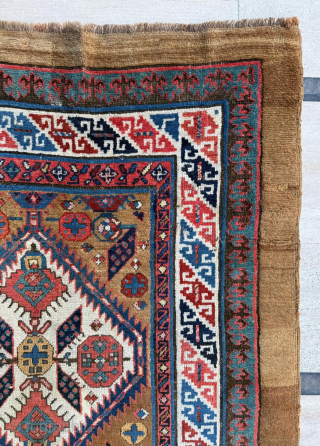 Late of the 19th century Sarab Rug, size 113x197 cm. Please send me directly mail.
halilaydinrugs@gmail.com
                  