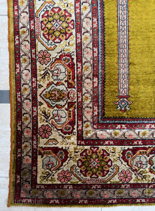 19th Century Sivas Silk Rug. size 120 x 168 cm. in good condition. Please send me directly mail.
halilaydinrugs@gmail.com               