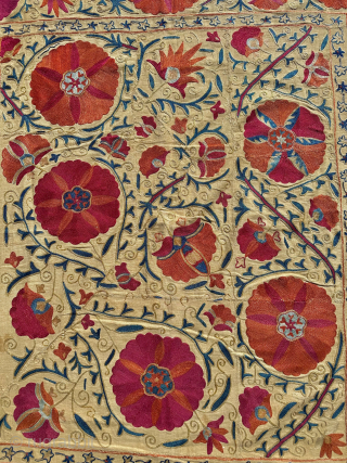 Early 19th Century Bukhara Suzani Size: 117x132 cm
Please contact directly. Halilaydinrugs@gmail.com                      