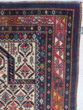 Third quarter of the 19th century Shirvan prayer rug. size 122 x 145 cm. Please send me direct mail.

halilaydinrugs@gmail.com              