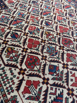 Third quarter of the 19th century Shirvan prayer rug. size 122 x 145 cm. Please send me direct mail.

halilaydinrugs@gmail.com              