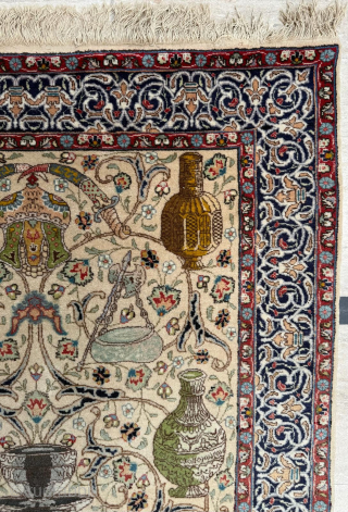 Persian Isfahan rug. Size 100 x 142 cm. Great condition. please send me direct mail.

halilaydinrugs@gmail.com                  