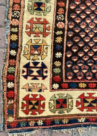 Shirvan Kuba Rug Circa 1880 Size: 102x135 cm                         