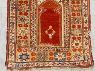 Milas Prayer Rug Circa 1870 Size: 105x140 cm
Please contact directly. Halilaydinrugs@gmail.com                      
