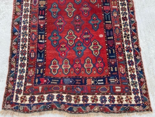 19th Century Karabag Rug Size : 162 x 244 cm                       