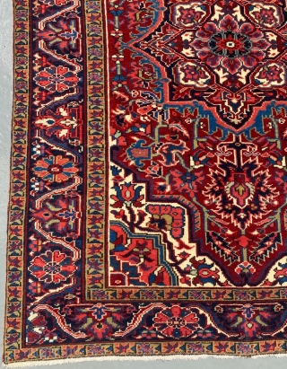 Small Format Heriz Rug Size: 142x195 cm                          