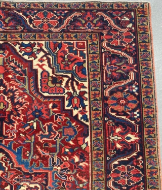 Small Format Heriz Rug Size: 142x195 cm                          