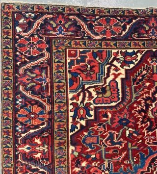 Small Format Heriz Rug Size: 142x195 cm                          