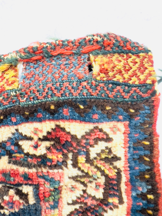 Beautiful Qashqai chanteh circa 1880 size 28x26cm.
Please Contact this email for more information. hamidparsacarpet@yahoo.com                   