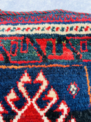 Qashqai chanteh circa 1890 size 33x30cm
Please Contact this email for more information. hamidparsacarpet@yahoo.com                    