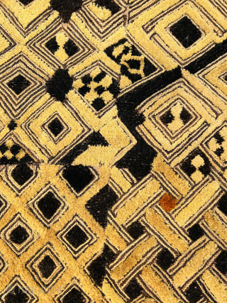 2 kuba Shoowa Textiles Central Africa, Congo, Kingdom of Congo first quarter 20th century… in very good condition Please Contact this email for more information. hamidparsacarpet@yahoo.com       