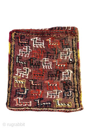  amazing design Qashqai chanteh circa 1870 in very good condition size 40×38cm wool on wool all good natural colors             