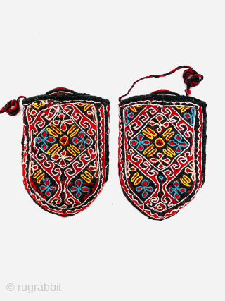 A pair of beautiful antique Persian woolen knitted socks from the Azerbaijan region with silk embroidery. Please Contact this email for more information.
hamidparsacarpet@yahoo.com          