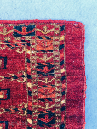 rare antique Turkmen Tekke mafrash/kap from the mid 19th century size 74x29Cm. good condition. Please Contact this email for more information.
hamidparsacarpet@yahoo.com            