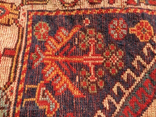 Very fine Qashqai kashkuli bag all natural days silky wool and without any repair,size 116x59cm taken with kilim               