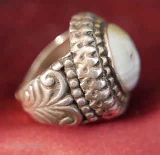 Antique Agate and Silver 'Signet' Ring from Afghanistan;  19th c.
Very masculine and rather regal 'signet' ring from Afghanistan - perhaps belonging to a tribal chieftain; silver with a nodule of gold  ...