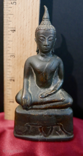 Antique Buddha;  Bhumisparsha mudra pose;  Ayutthaya period;  Thailand;  bronze;  16th c.;  5"H

SOLD Thank you.             