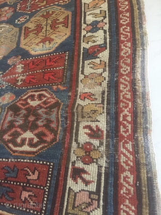 Antique caucasian kazak burst rug circa 1900, size 135x90cm.                        