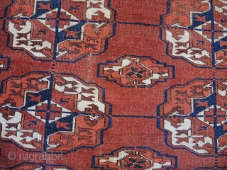 Tekke main carpet, 3,20 x 2,14. 1900 or earlier. Fine colors and attractive border.
Generally low pile and wear in some places, one repair.  Otherwise in very good condition. Generous price.
Request more  ...