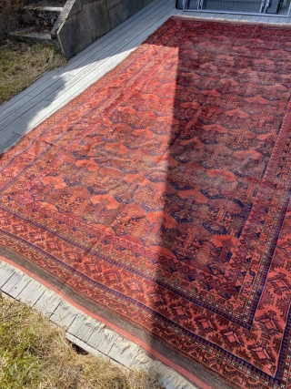 Old Baluch main carpet, probably Timuri tribe early 20th century. Size is 3,34 cm x 2,03 cm (6,8 m2). Special repetitive pattern, reminiscent of Beshir carpets or and the kedjebe motive. The  ...