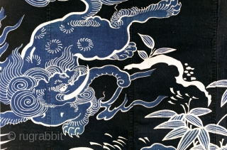 Japanese Tsutsugaki Futon Cover - Baku

A vibrant indigo tsutsugaki futon cover featuring Baku. 

Baku are essentially tapir. The motif was adopted by the Japanese from Chinese mythology. They are said to consume  ...