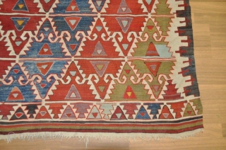 Anatolian kilim frag "Sivrihisar", large scale Elibelinde motifs                         