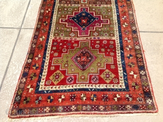 Turkish / Sivas Zara rug. Magnificent  and Orjinal condition. There isn't any missing part Damage and old repairs.  Size 3'11x9'5 ( 120x287 cm)        