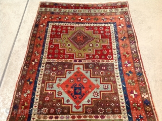 Turkish / Sivas Zara rug. Magnificent  and Orjinal condition. There isn't any missing part Damage and old repairs.  Size 3'11x9'5 ( 120x287 cm)        