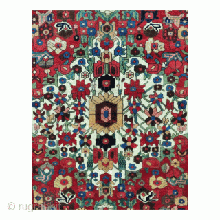 Vintage Persian Bakhtiari Rug 
Waved by Bakhtiari nomads
Circa 1900
Very good original shape
Wool pile on cotton foundation 
8.9x5.6 ft - 267x168 cm
            