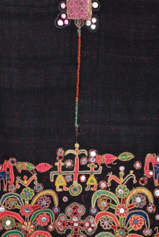 This lovely antique woolen Mutwa dowry shawl was woven by the wool weaver Meghwals of Gujarat. Like the Rabari, with great skill the wool is handspun and woven on a loom in  ...