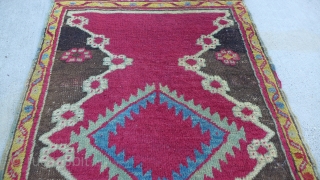 Early Anatolian Yastik
Size:20" x 32"                            