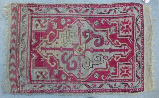 Early Anatolian Yastik
Size:28" x 38"                            