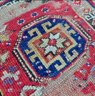 Size : 116 x 158 cm,
Old kazakh .                         