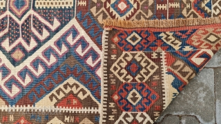 Size : 171 x 183 cm ,
East anatolia.                         